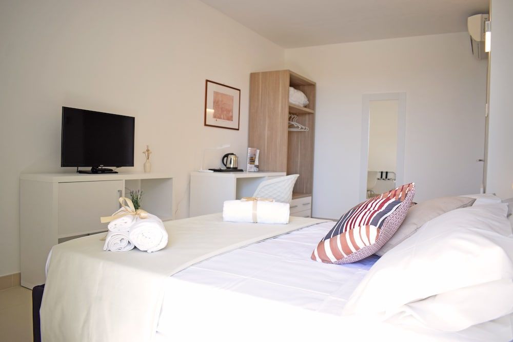 Travini Hotel Residence Standard Double or Twin Room, City View 14