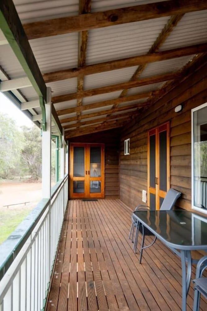 Yallingup Forest Resort Chalet, 3 Bedrooms (Duplex) 5