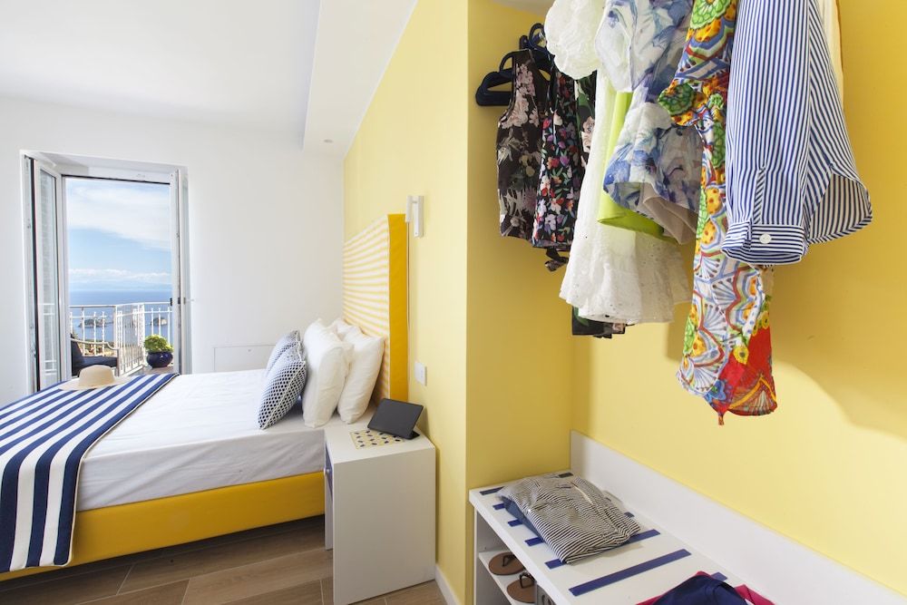Deluxe Room, 1 Queen Bed, Sea View