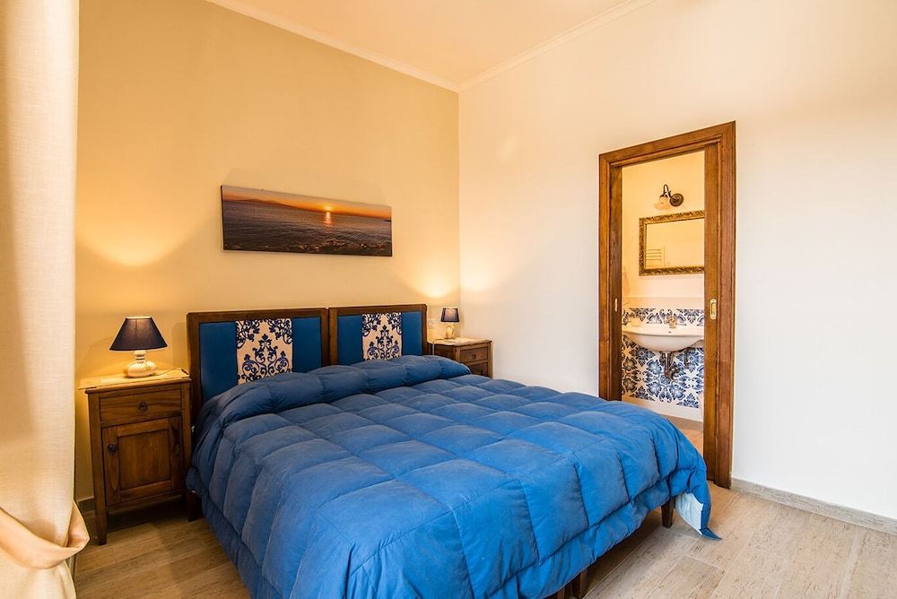 Triple Room, Garden View (Ortensia)