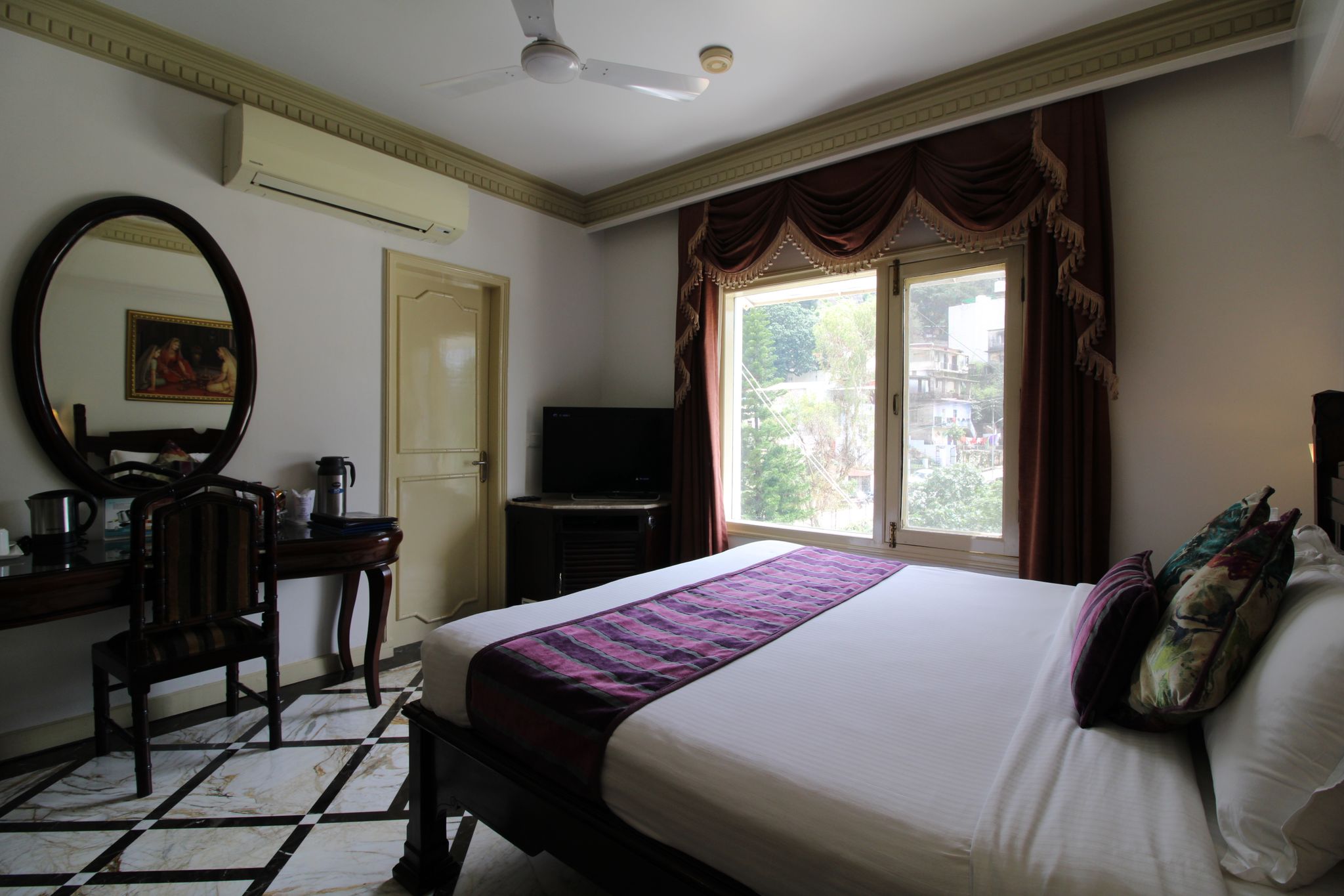 Hotel Hillock Deluxe Room 2
