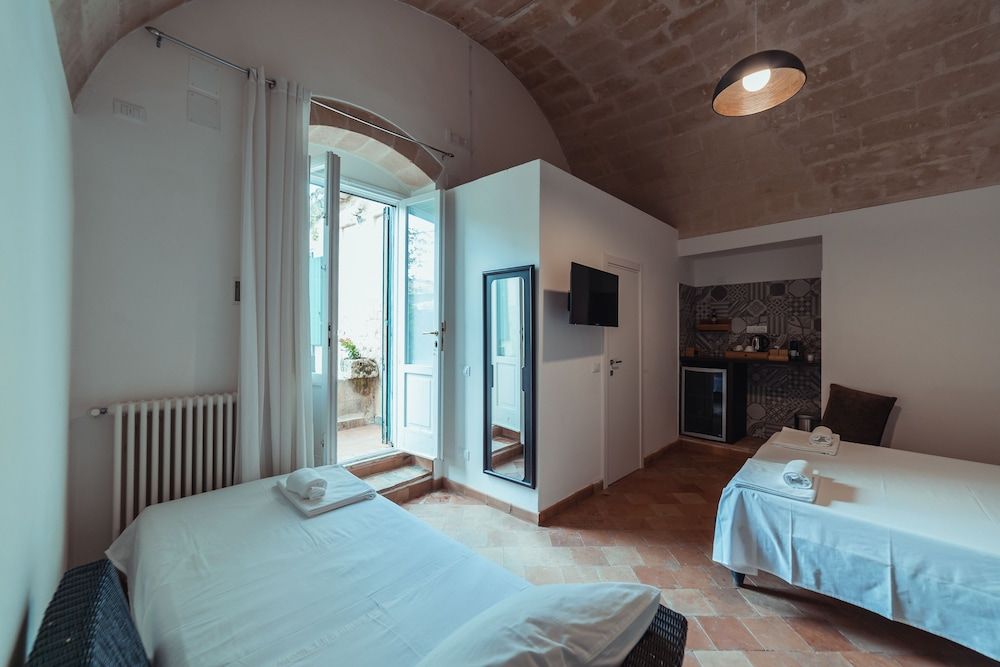 Gradelle San Nicola Triple Room 10