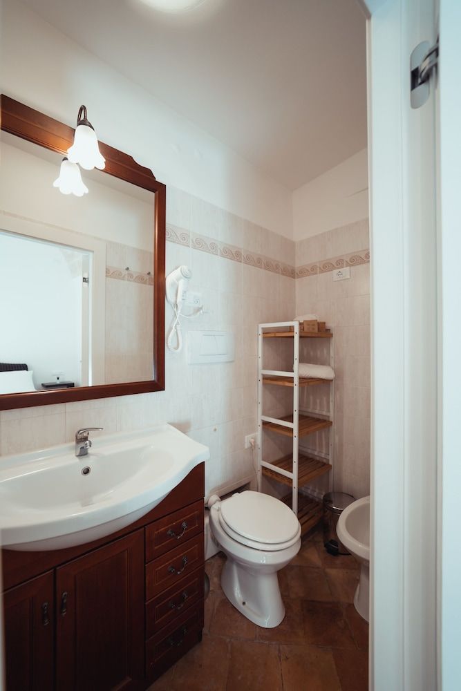 Gradelle San Nicola Triple Room 5