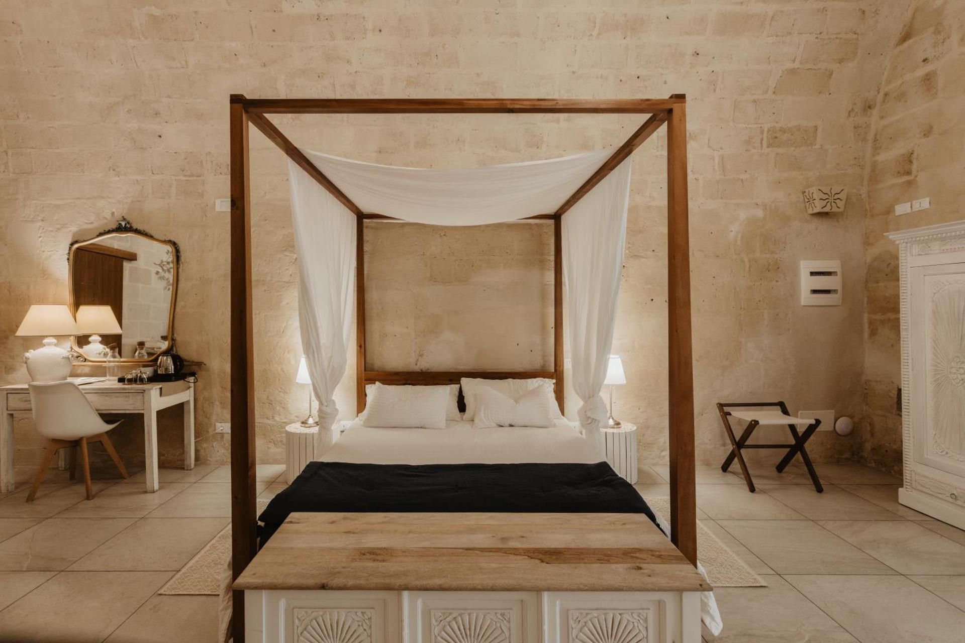 Le Dodici Lune Suite with Spa Bath