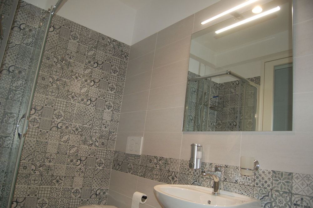 Le 2 Gravine Basic Room, 1 Bedroom, Private Bathroom, Courtyard View 11