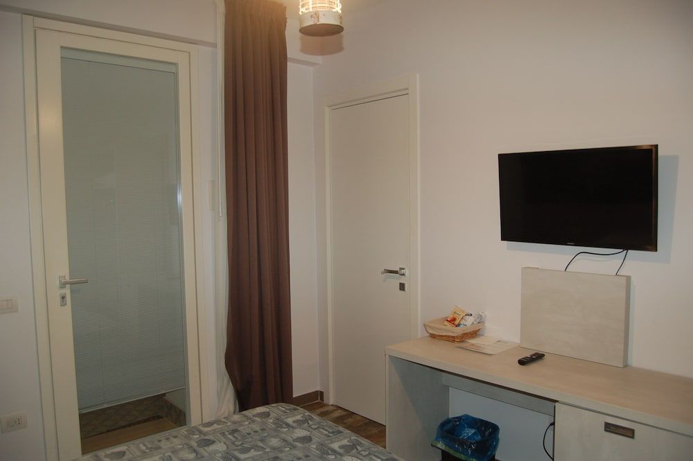 Le 2 Gravine Basic Room, 1 Bedroom, Private Bathroom, Courtyard View 7