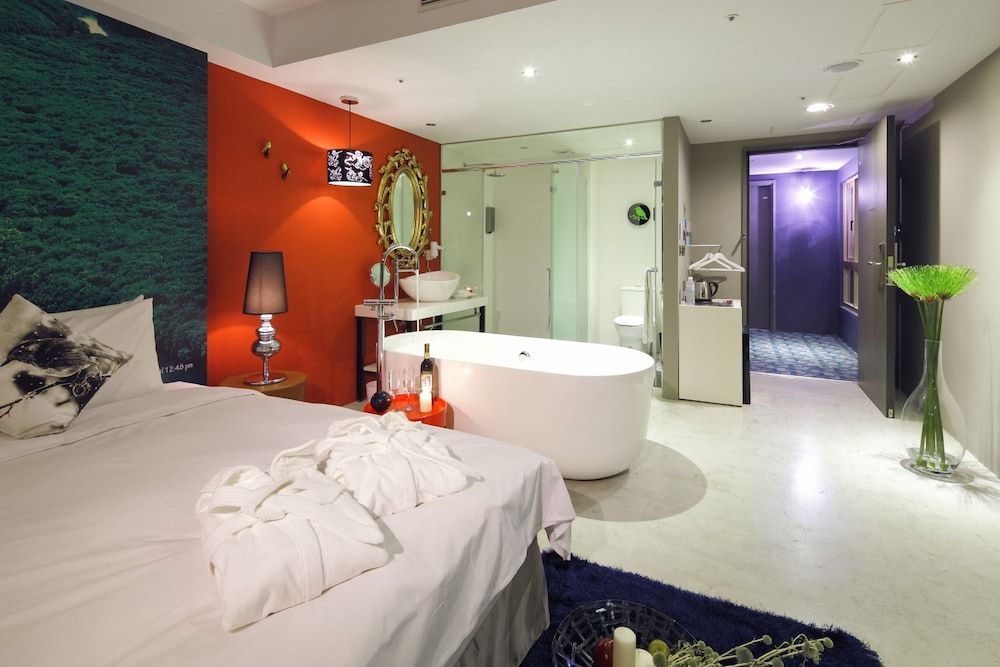 Hotel Day Plus Tamsui Deluxe Room, 1 Double Bed 4
