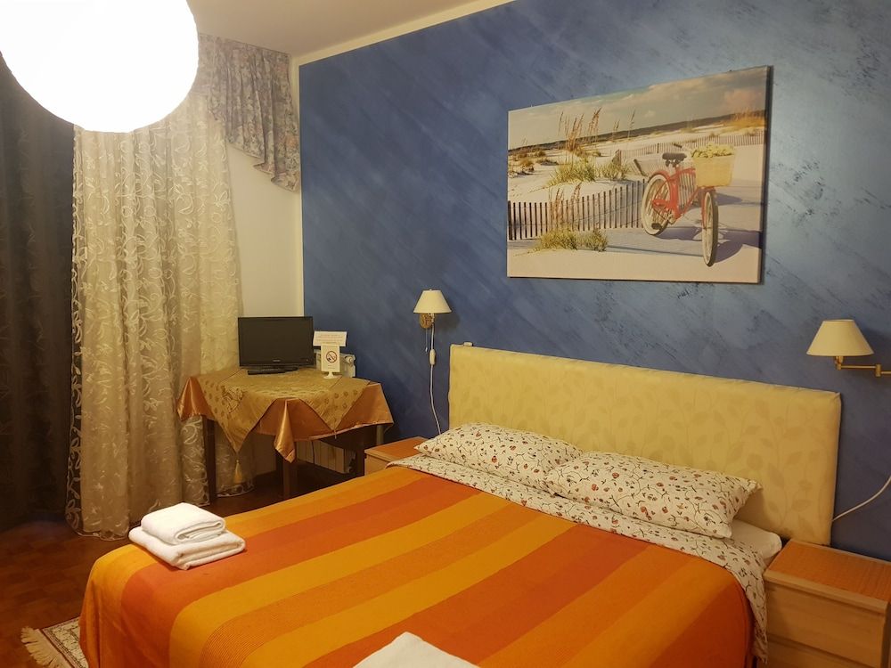 Triple Room, Shared Bathroom, City View (Burano)