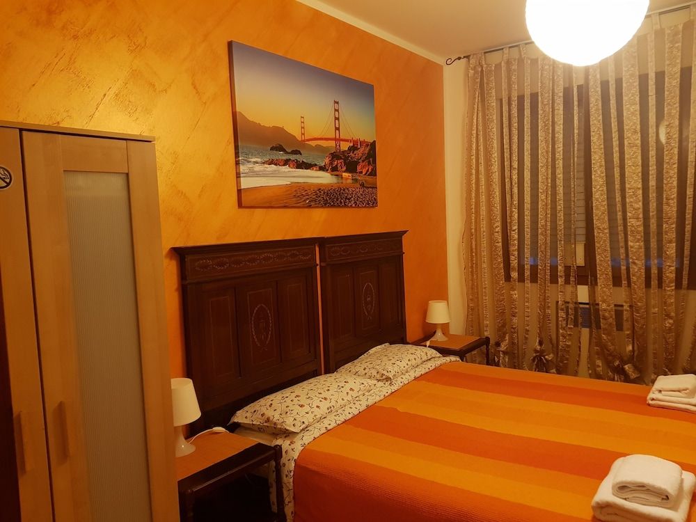 Double Room, Shared Bathroom, City View (Torcello)