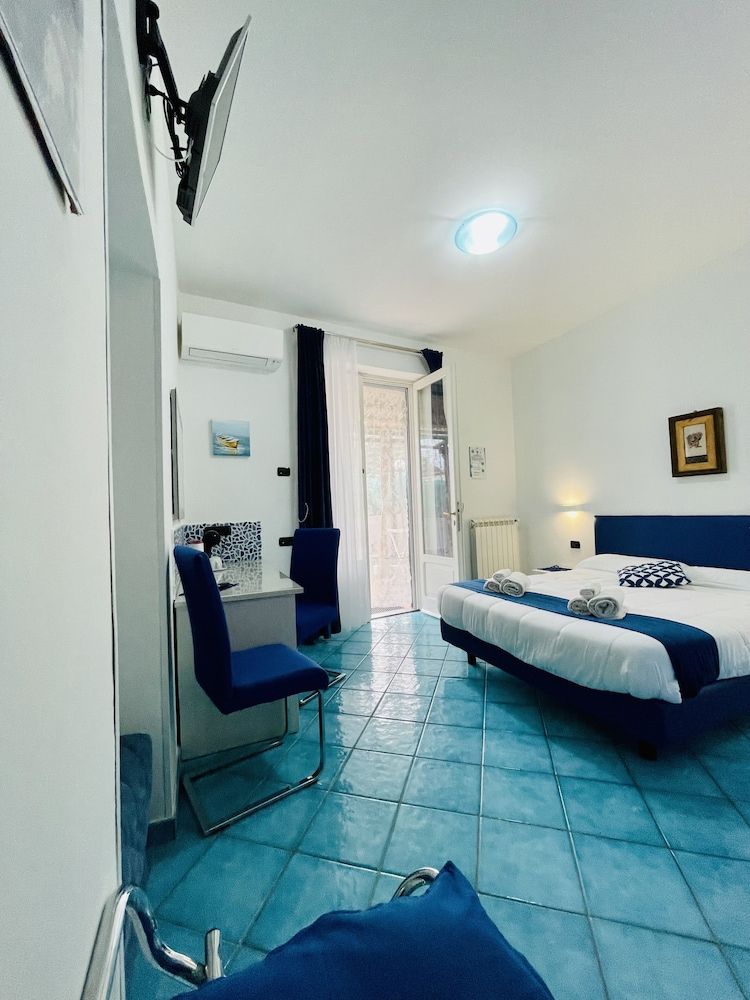 Eden Holiday Minori Standard Suite