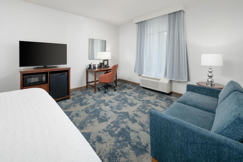 Room, 1 King Bed with Sofa bed, Non Smoking