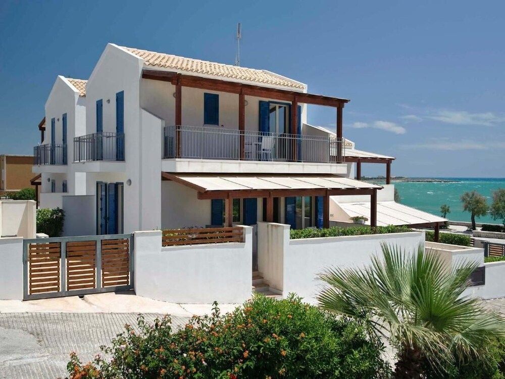 Apartment, 2 Bedrooms, Smoking, Balcony
