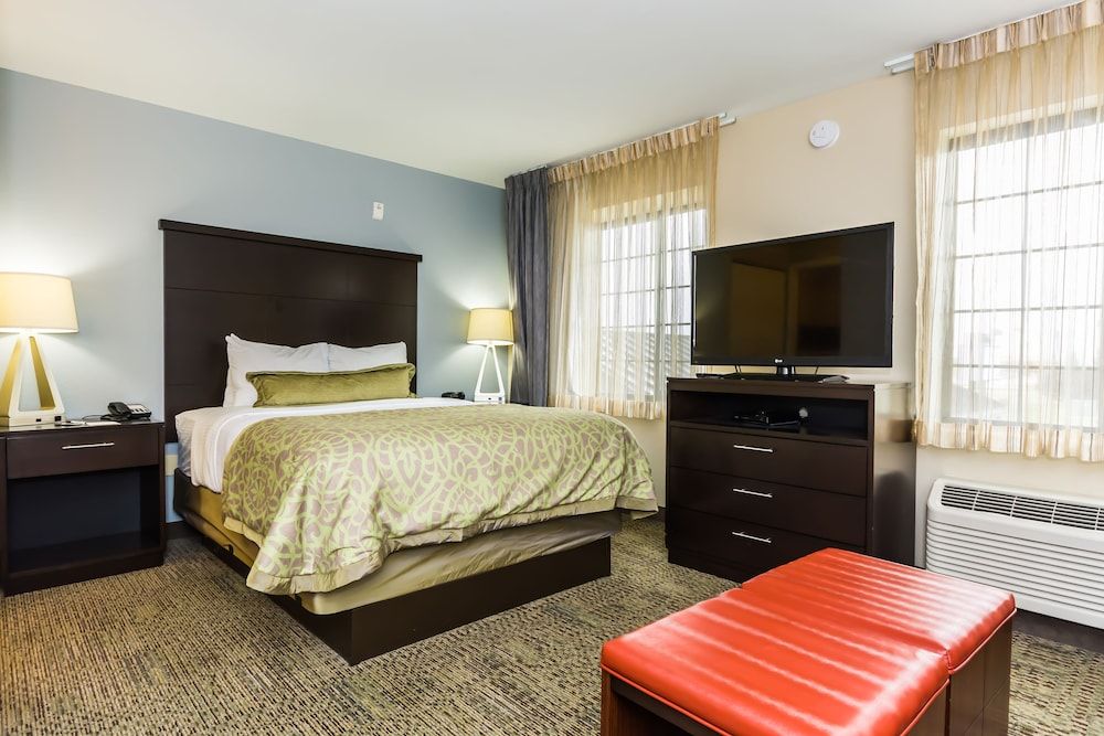 Studio Suite, Kitchen