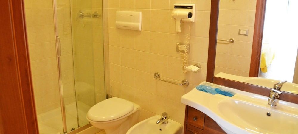 Hotel Excelsior Double or Twin Room, Sea View 5