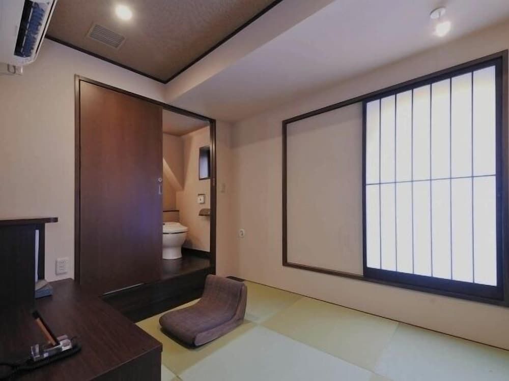 Japanese style singleB, Smoking