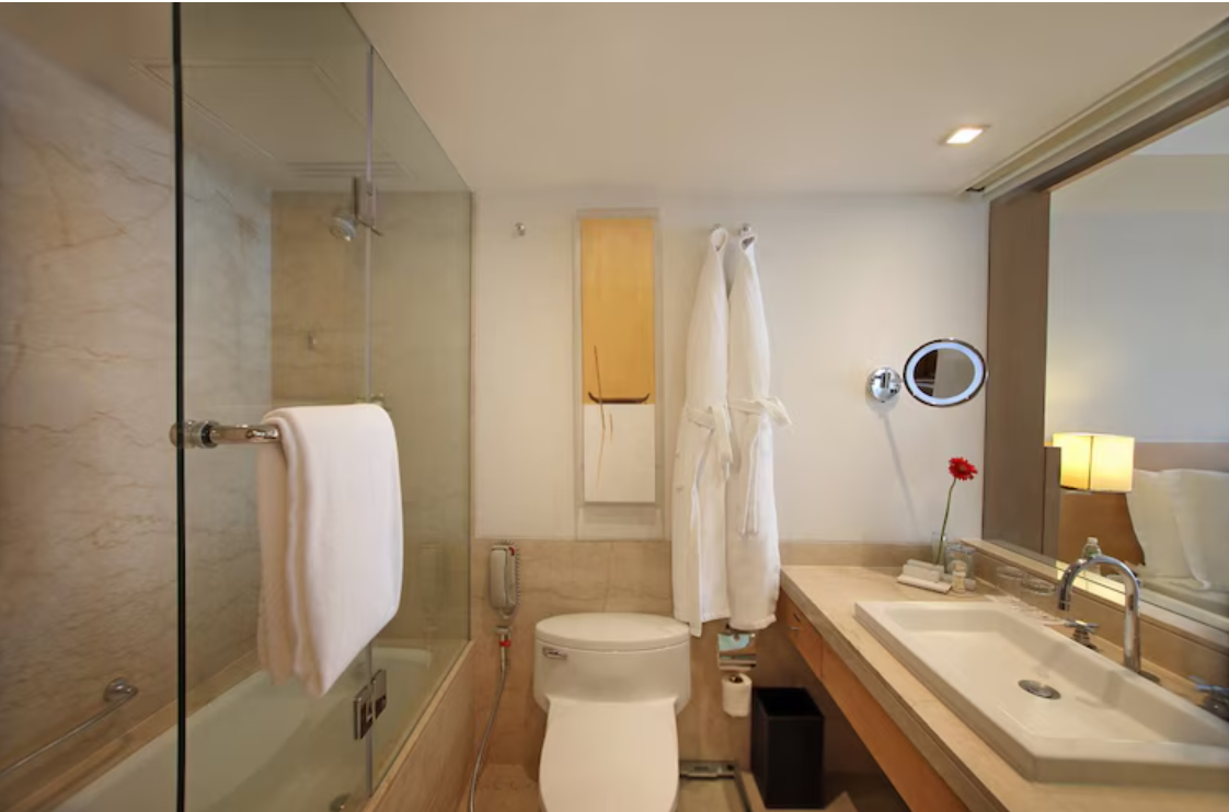 Trident Nariman Point Premier Ocean View Rooms 3