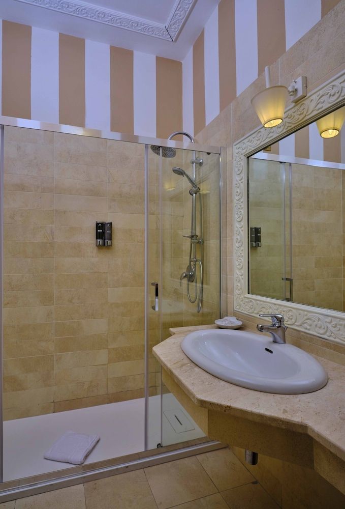 Hotel Martini Olbia Junior Triple Room, Multiple Beds, Park View 3