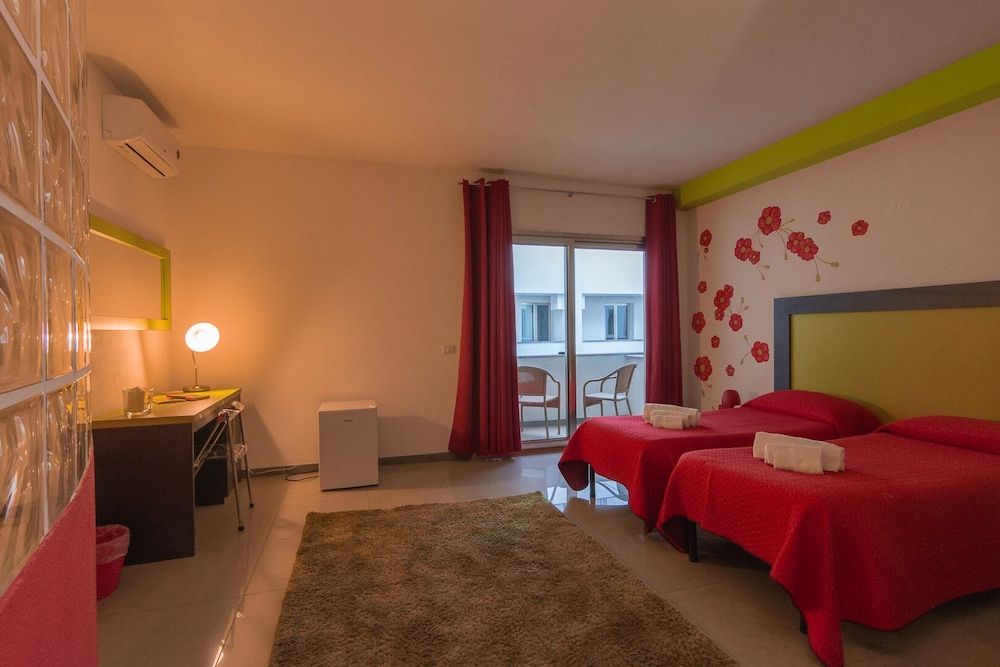 Delta rooms Quadruple Room 7