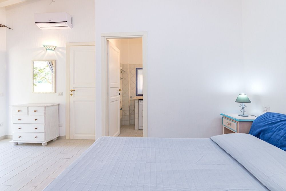 Family House, 1 Bedroom, 2 Bathrooms (Domos Pintadas Villetta in Porto)