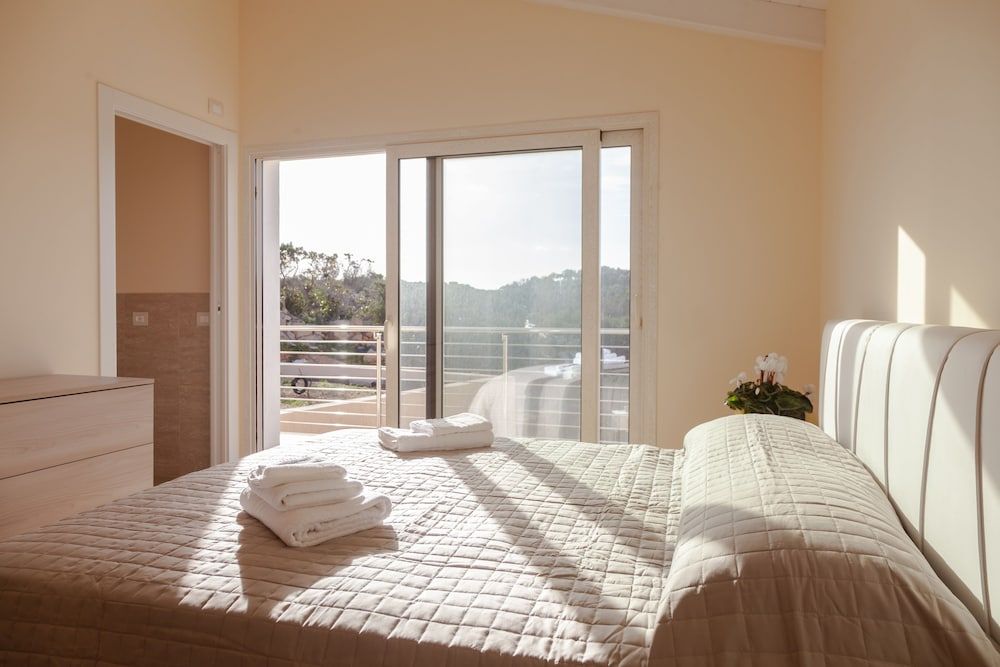 Luxury Villa, 2 Bedrooms, Patio, Sea View