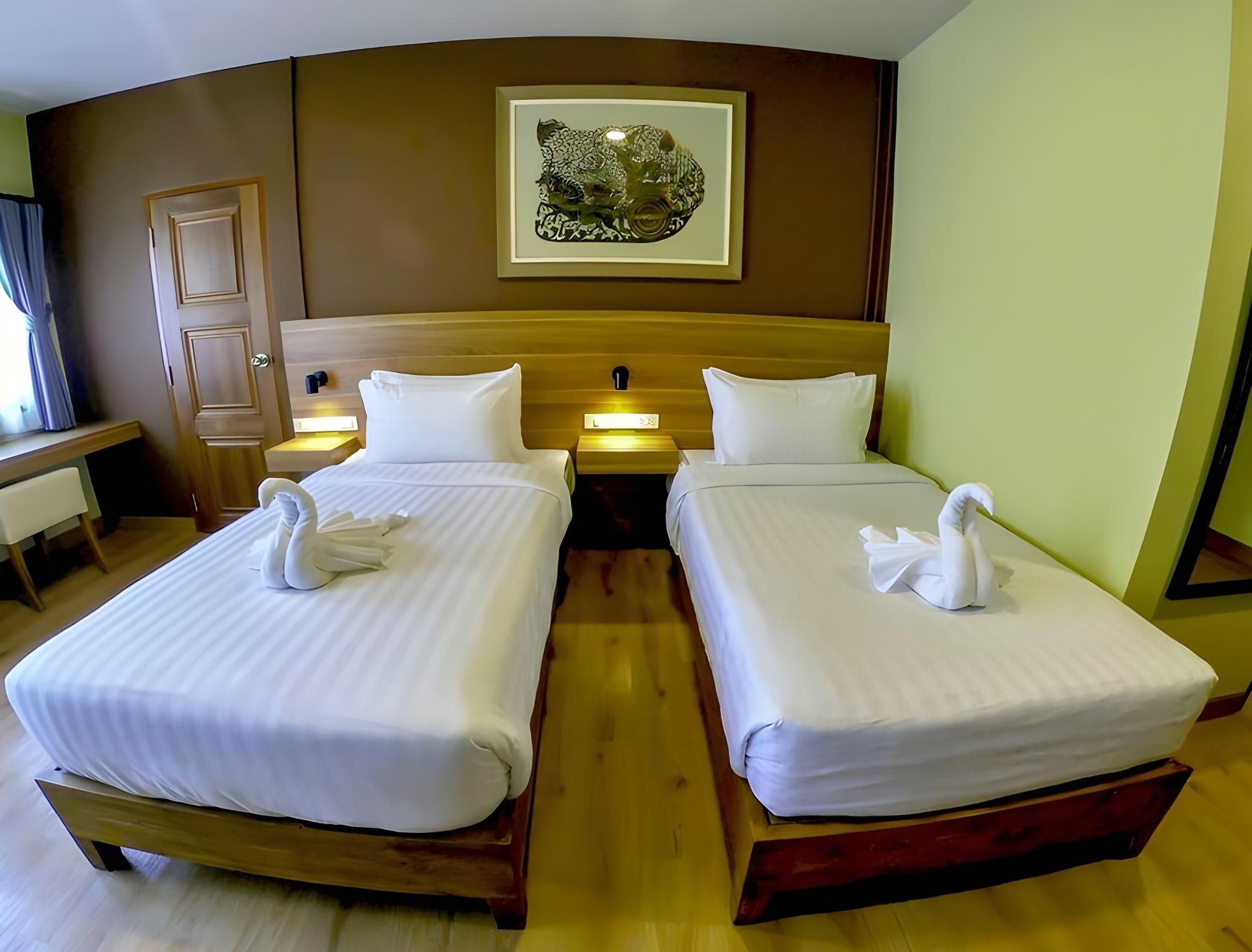 Siri Oriental Bangkok Hotel Standard Twin Bed Room