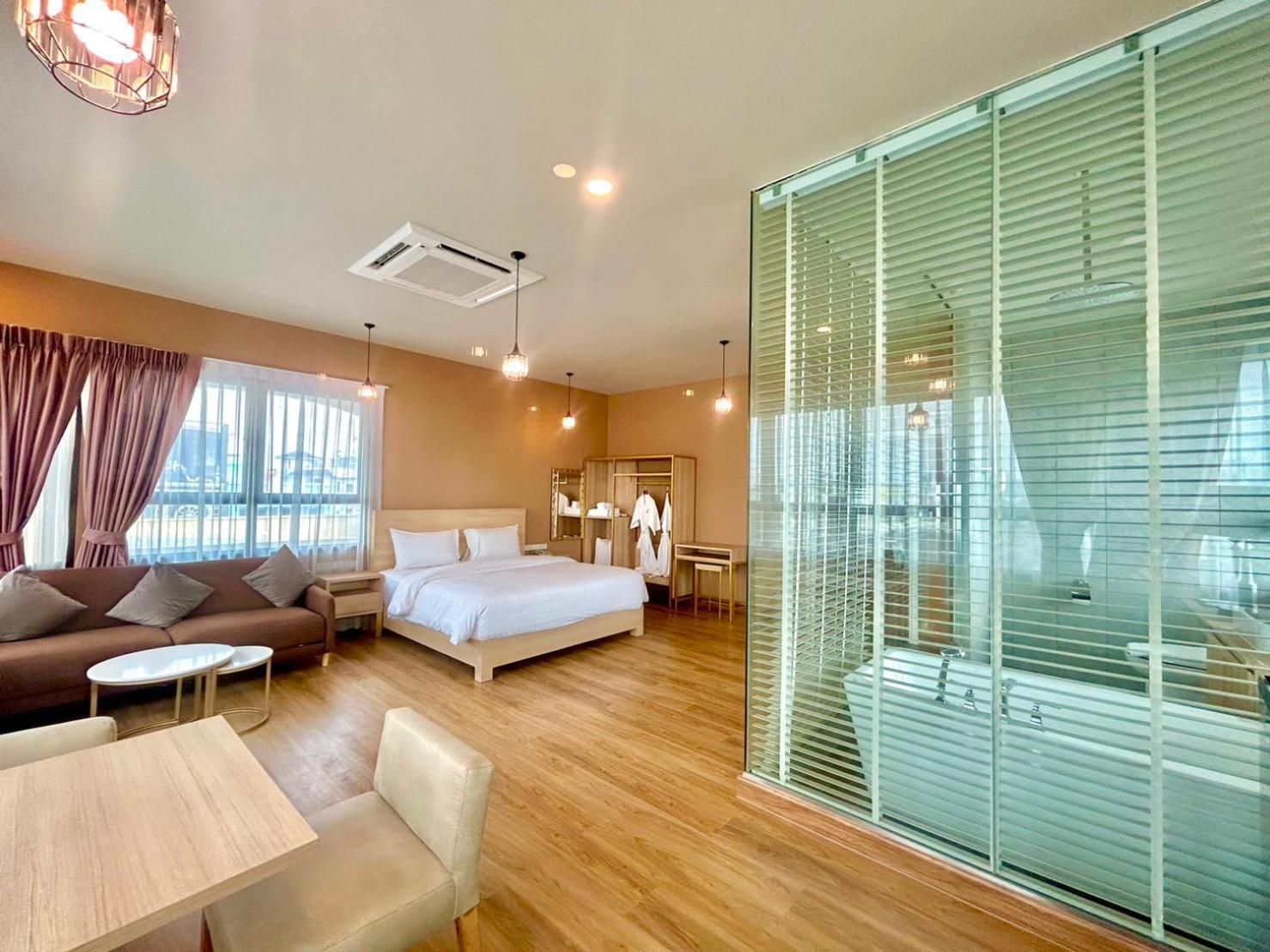 undefined Siri Oriental Bangkok Hotel 7