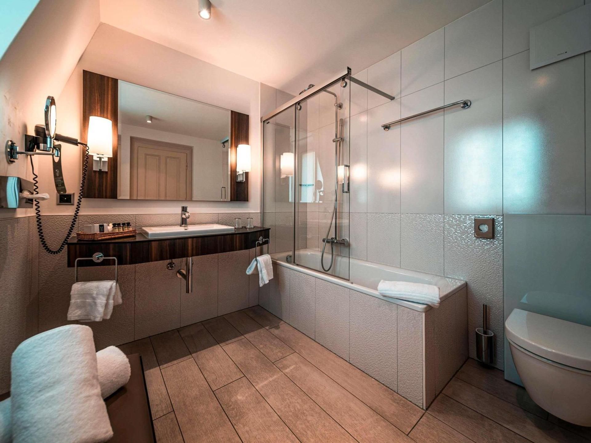 Historic, Individually Furnished Rooms In Baroque Style Air-Conditioned Without Balcony