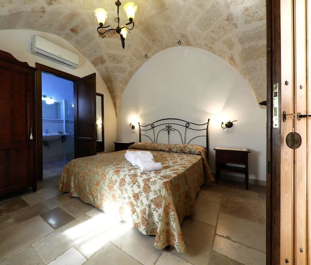 Double Room (Mandarino)