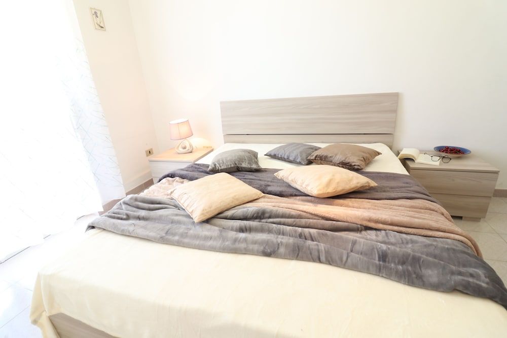 House, 2 Bedrooms, Balcony, City View