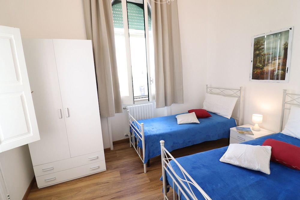 House, 2 Bedrooms, Balcony, City View