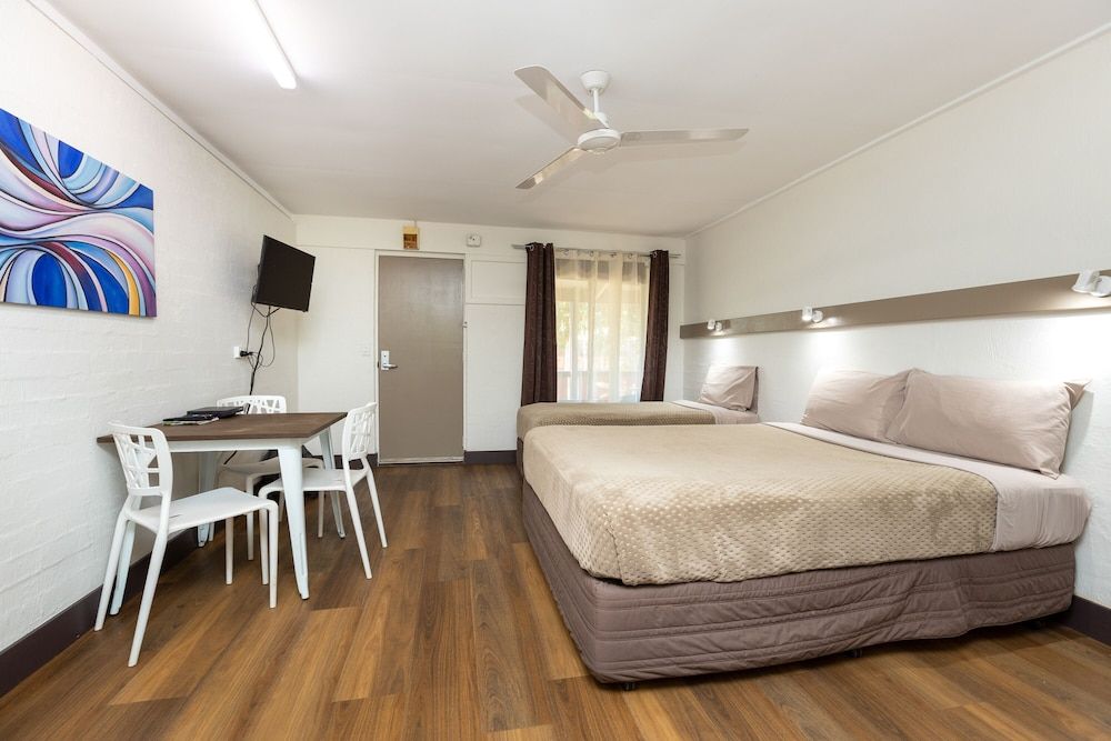 Broome Time Resort Standard Queen Room 4
