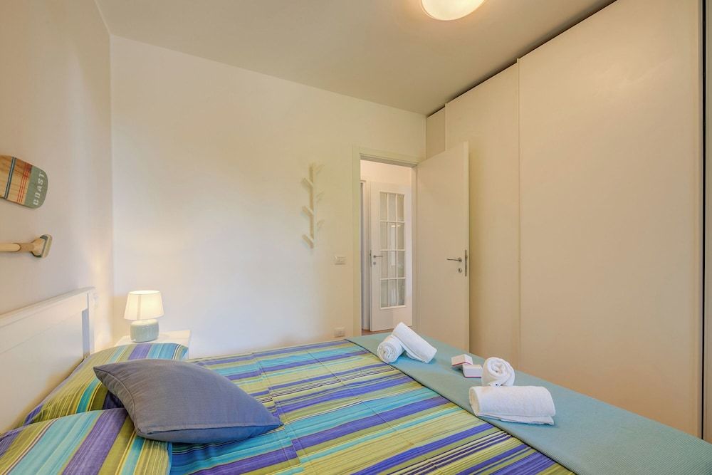 Family Apartment, 2 Bedrooms, Mountainside (La Casa Accanto With Shared Pool)