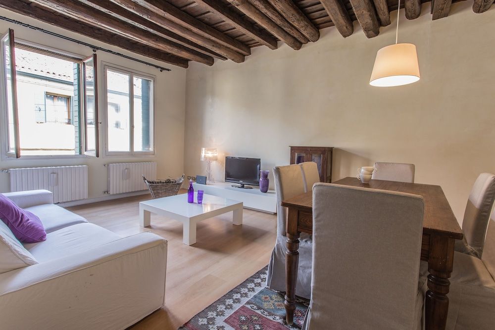 Padova - Via Tadi 39 Apartment, 2 Bedrooms 2