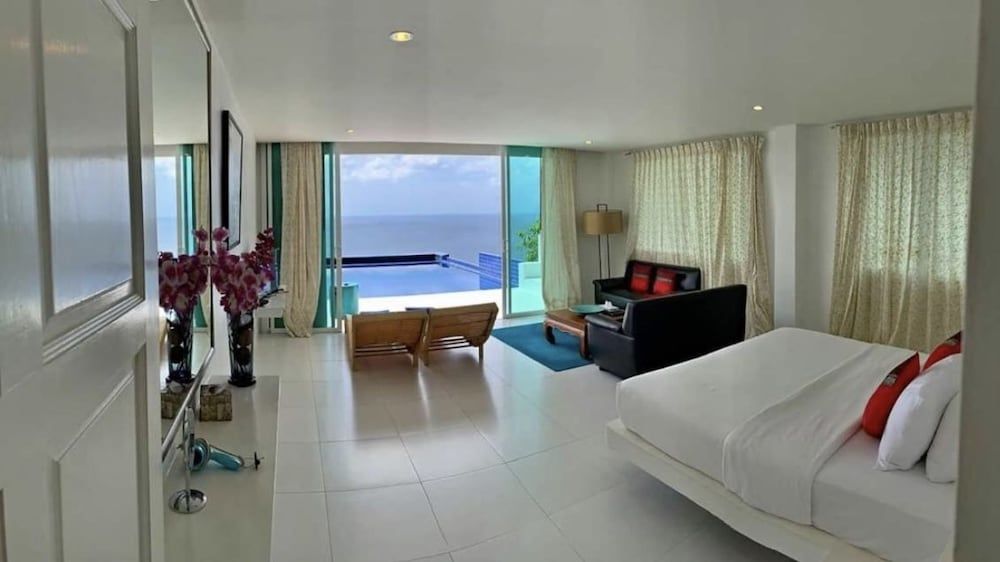 Grand Bleu Ocean View Pool Suite Two-Bedroom Suite with Private Pool 2