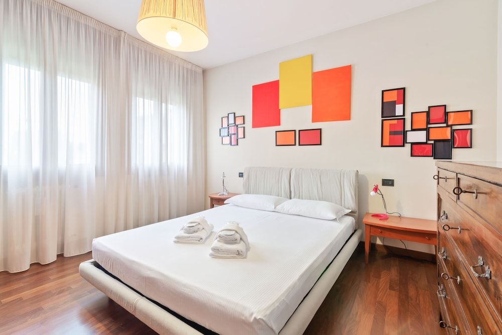 undefined Torre Roomy Apartment
