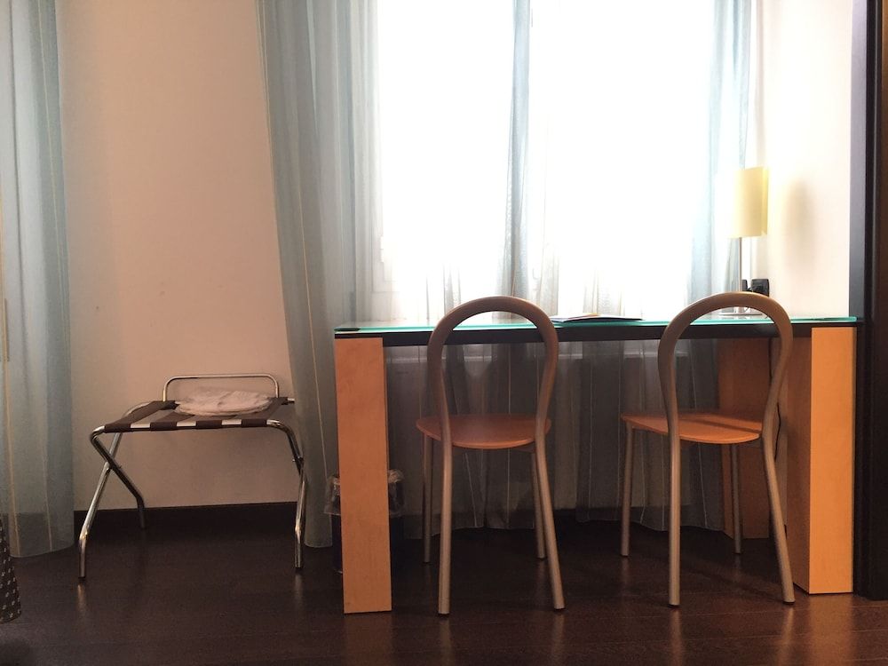 Luxury Rooms Padova Station Standard Double Room, 1 King Bed 4