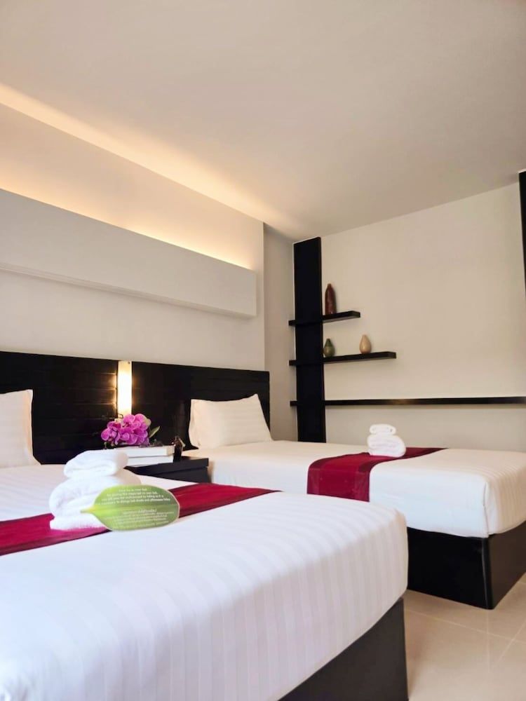 undefined Baron Beach Hotel 5