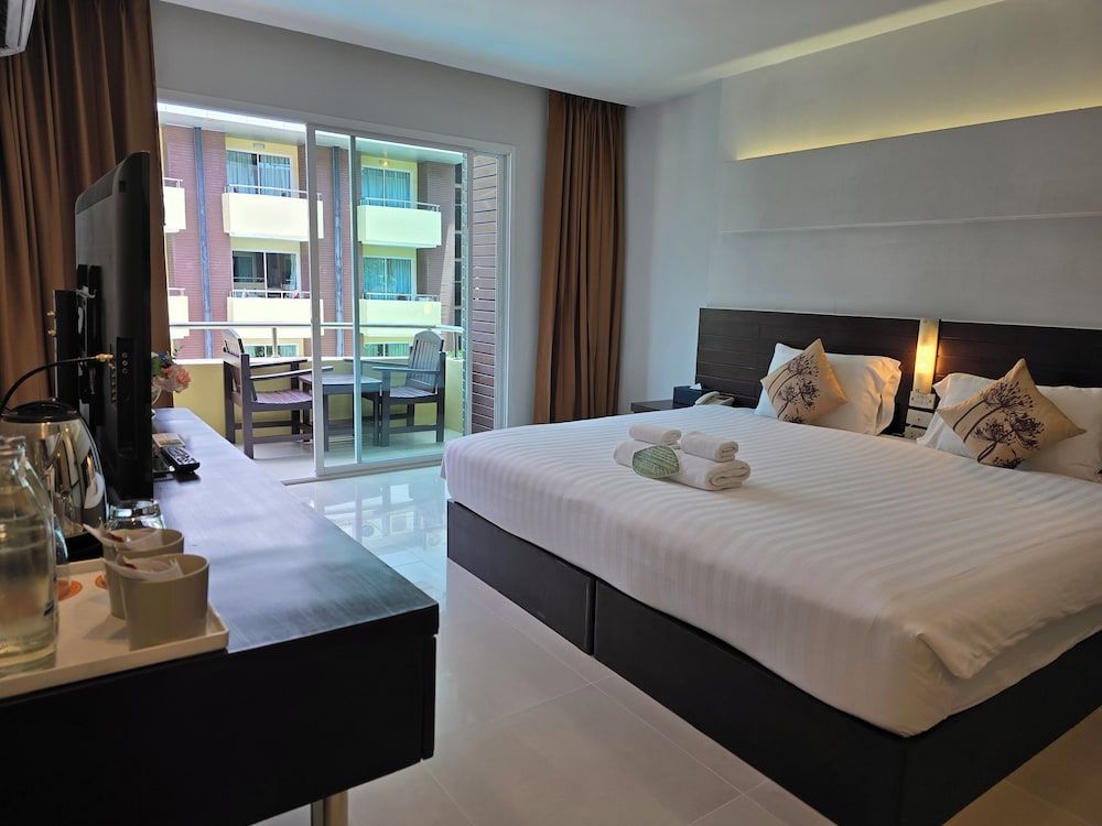 Deluxe Double or Twin Room