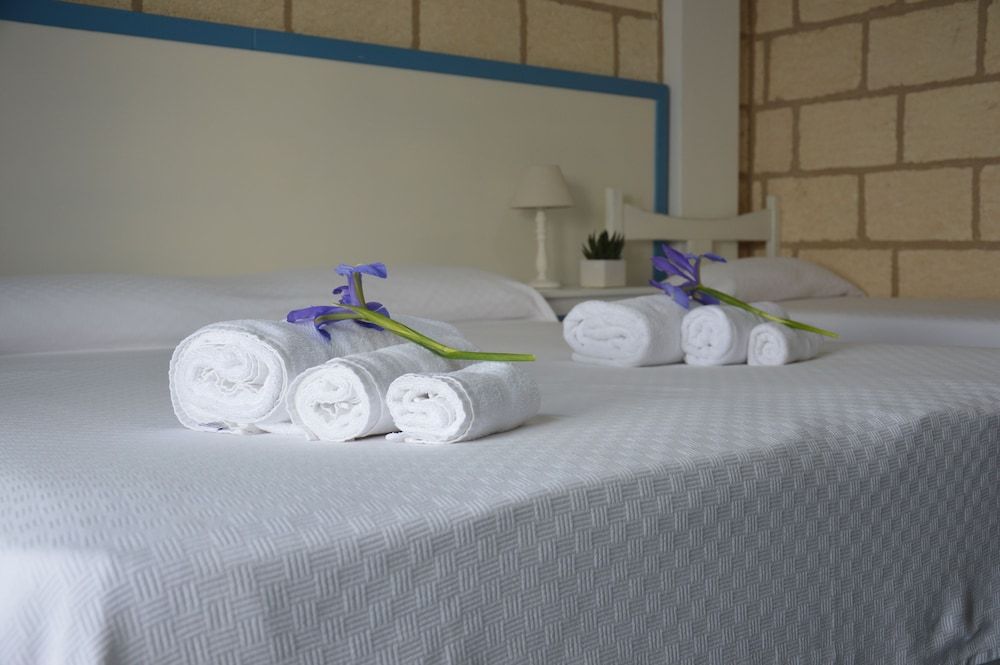 CapoSperone Resort Standard Double Room, 1 Double Bed 3