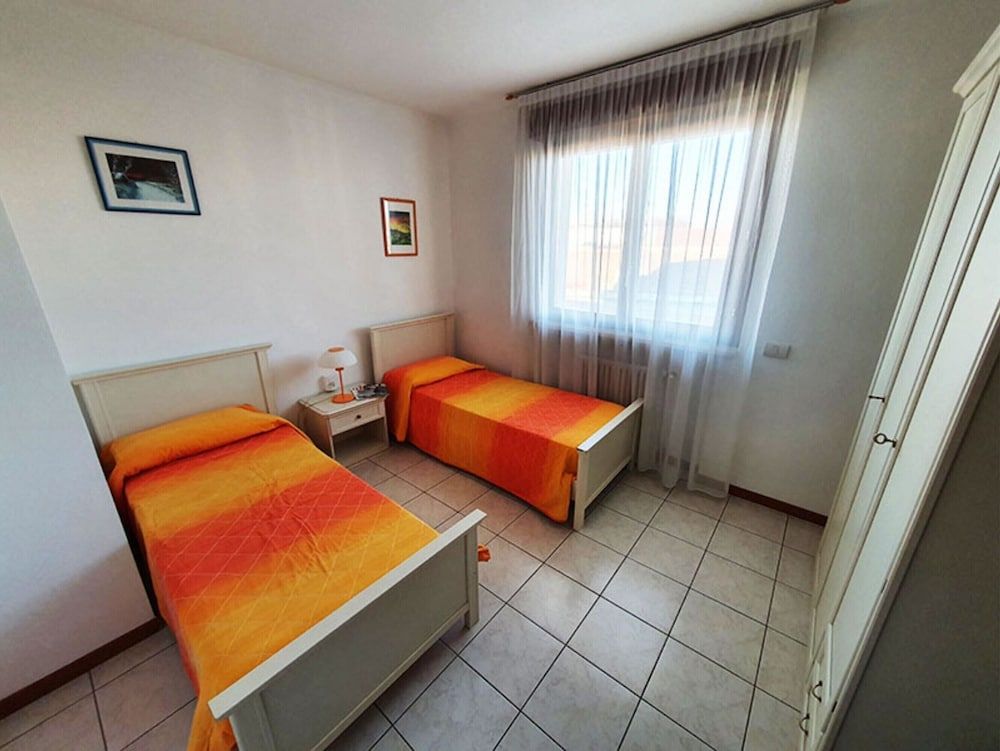 Family Apartment, Multiple Beds, 2 Bathrooms, Garden Area (Family Oasi Garda 6)