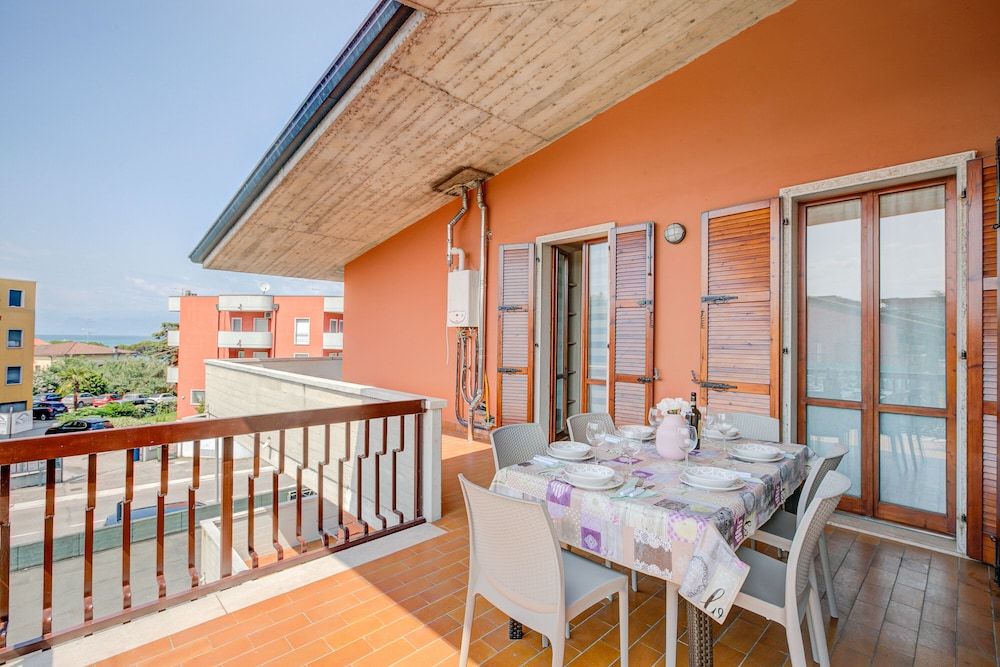Family Apartment, 2 Bedrooms, Lakeside (Casa Degli Artisti)
