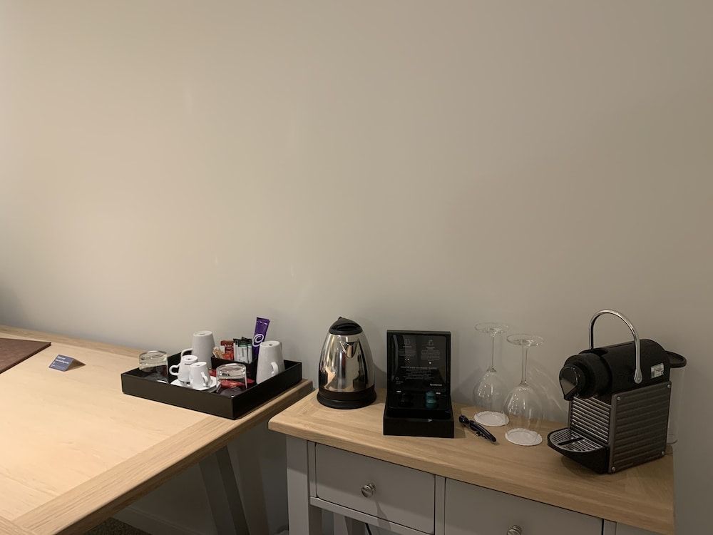 Llanerch Vineyard Hotel Double or Twin Room, Ensuite, Courtyard View 2