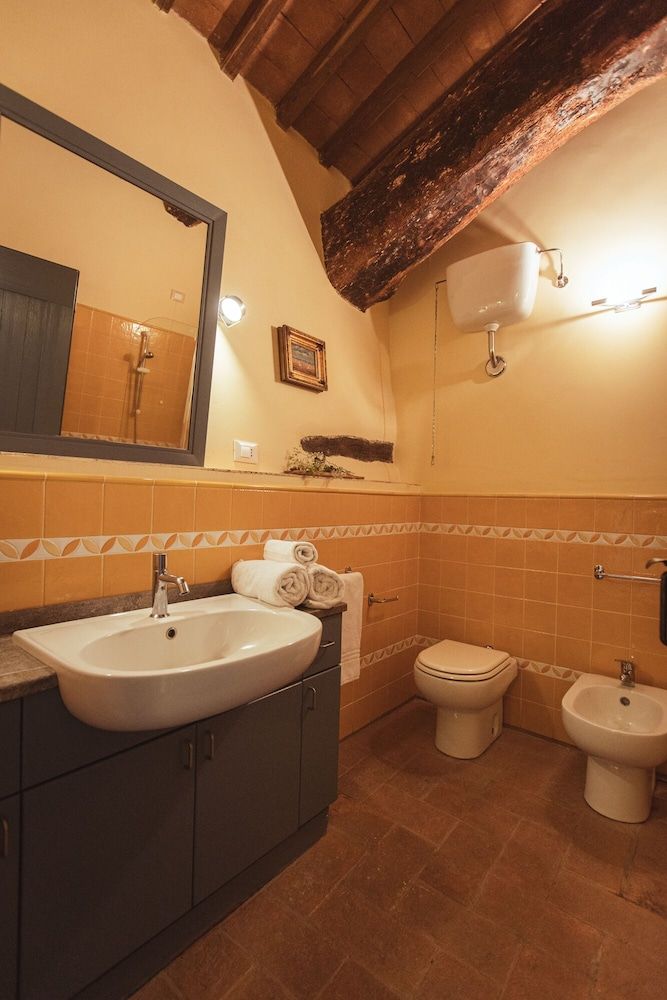 Podere Spedalone Superior Double or Twin Room 8