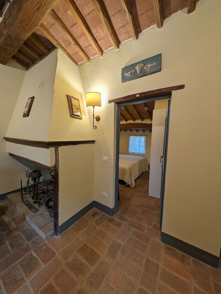 Podere Spedalone Comfort Double Room, Garden View 9
