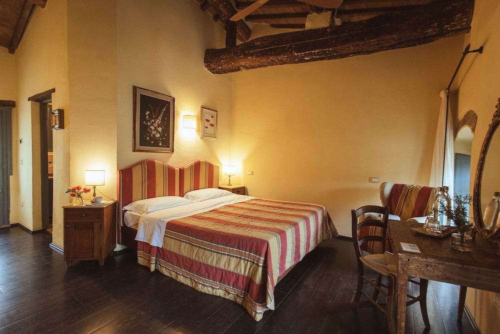 Podere Spedalone Superior Double or Twin Room 6