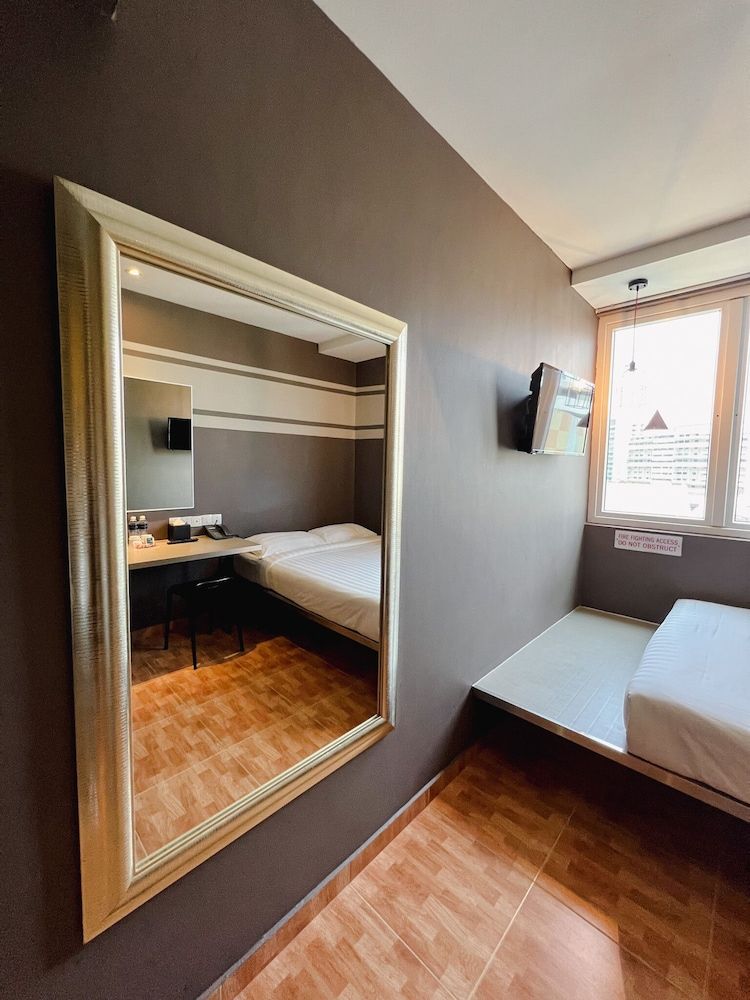 Fragrance Hotel - Kovan Superior Plus Double Room 13