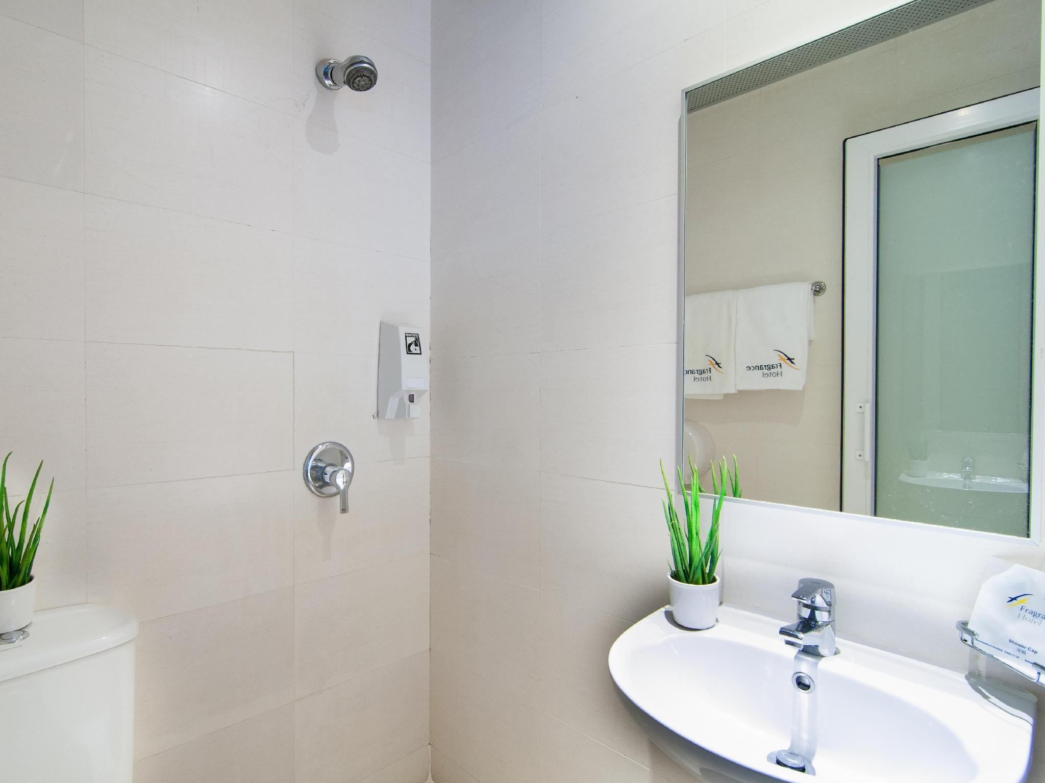 undefined Fragrance Hotel - Kovan 8