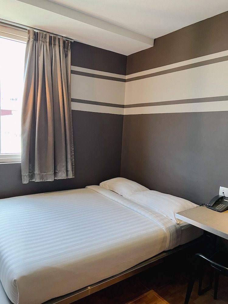 Fragrance Hotel - Kovan Superior Plus Double Room 11
