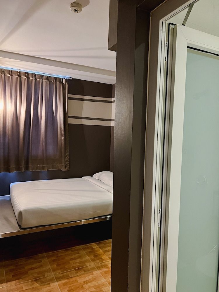 Fragrance Hotel - Kovan Superior Plus Double Room 2