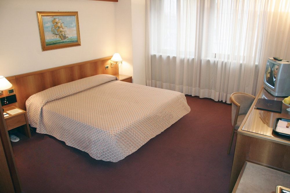 Standard Double Room, 1 Queen Bed